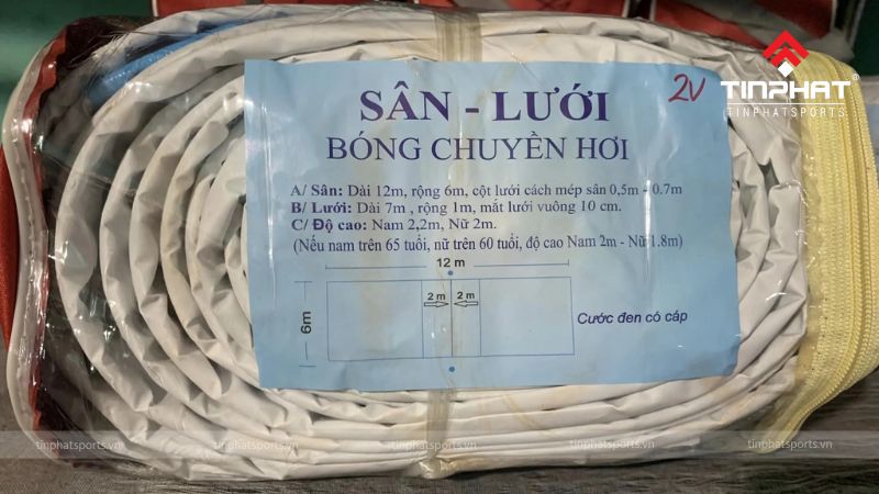 Lưới bóng chuyền hơi đạt chuẩn phải có màu sẫm, chiều dài từ 7.5 - 8m, rộng 1m