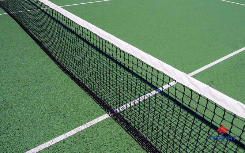 Kích thước của lưới sân tennis là 42 feet x cao 3,5 feet tại cột