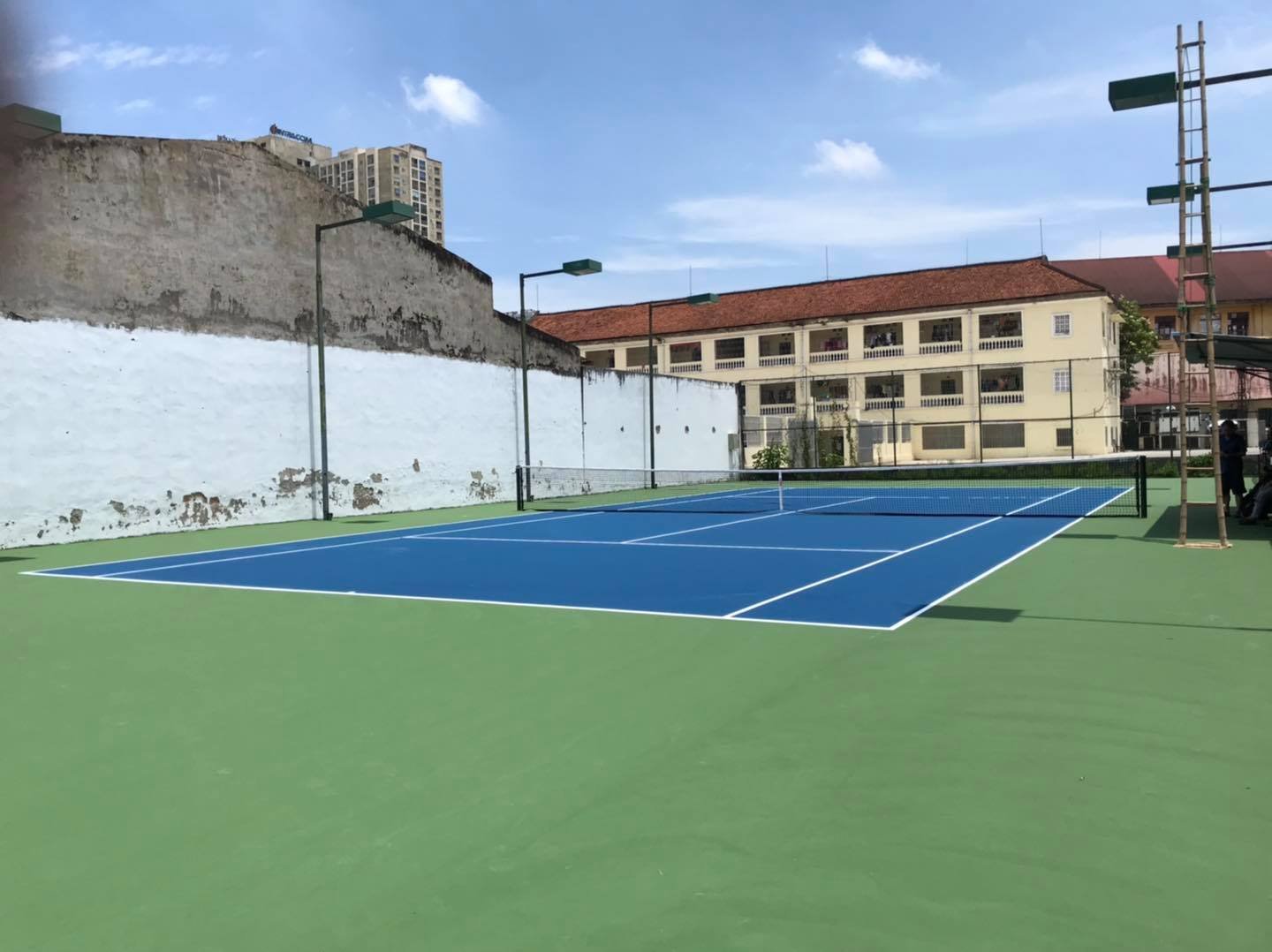 sơn sân tennis