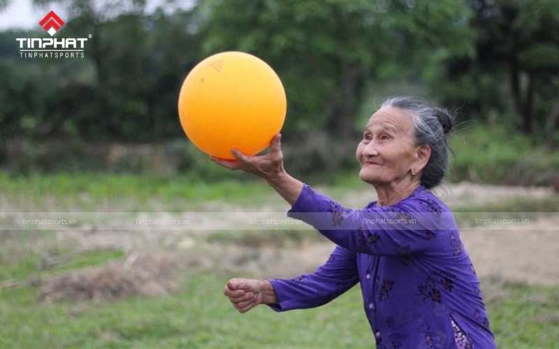 Cho đến hiện nay, có 4 kỹ thuật phát bóng chính