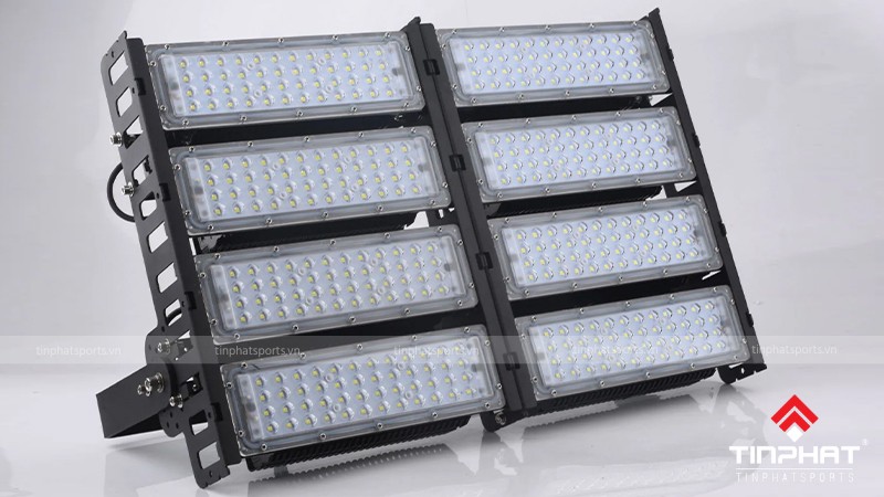 Đèn pha LED Module thi công sân cầu lông