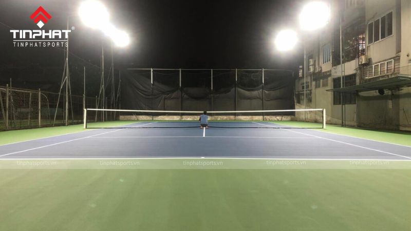 Quá trình thi công và hoàn thiện sân tennis