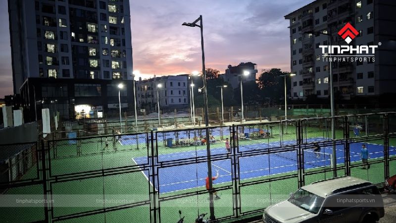 Tiêu chuẩn này phù hợp cho các hoạt động tennis ở cấp độ bán chuyên và giải trí