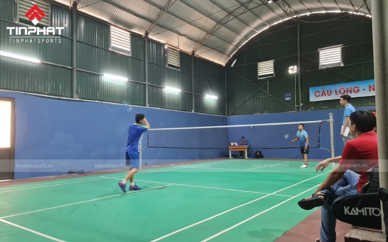 Sân Tennis trung tâm quản lý Bay