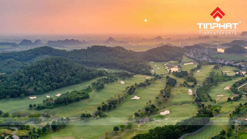 Sân golf Hoàng Gia tại Ninh Bình hiện đang giữ vị trí là sân golf lớn nhất Việt Nam