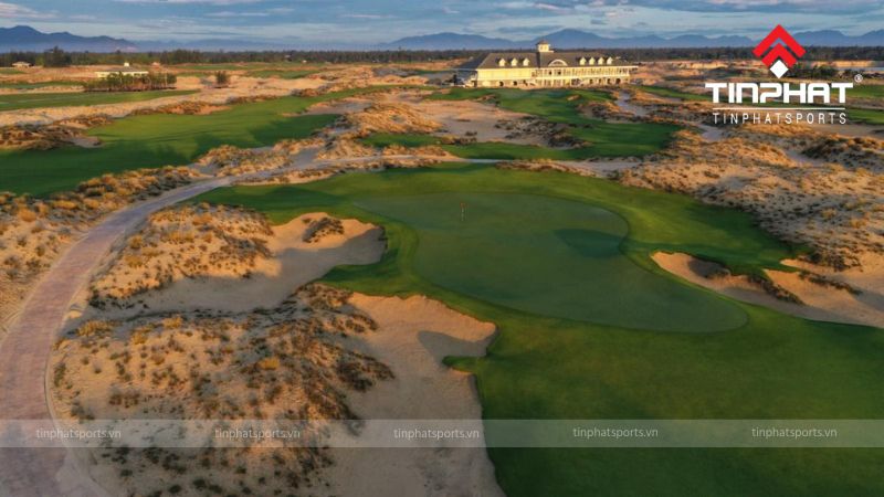 Hoiana Shores, Quảng Nam được thiết kế bởi huyền thoại Robert Trent Jones Jr.