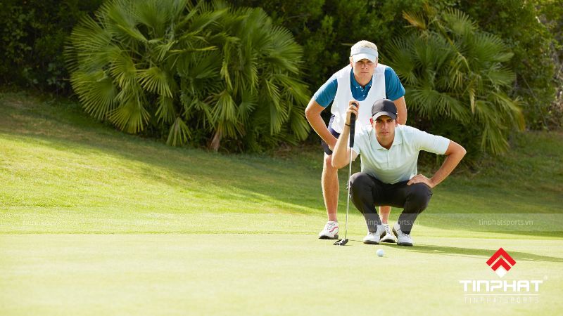 Nhân viên phục vụ sân golf cần có kiến thức về golf