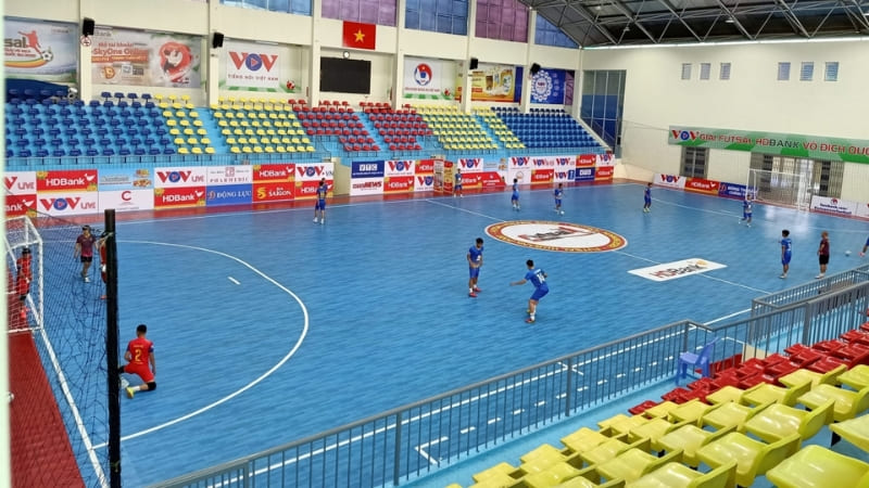 Futsal hay còn được gọi là bóng đá trong nhà, có nguồn gốc từ tiếng Bồ Đào Nha