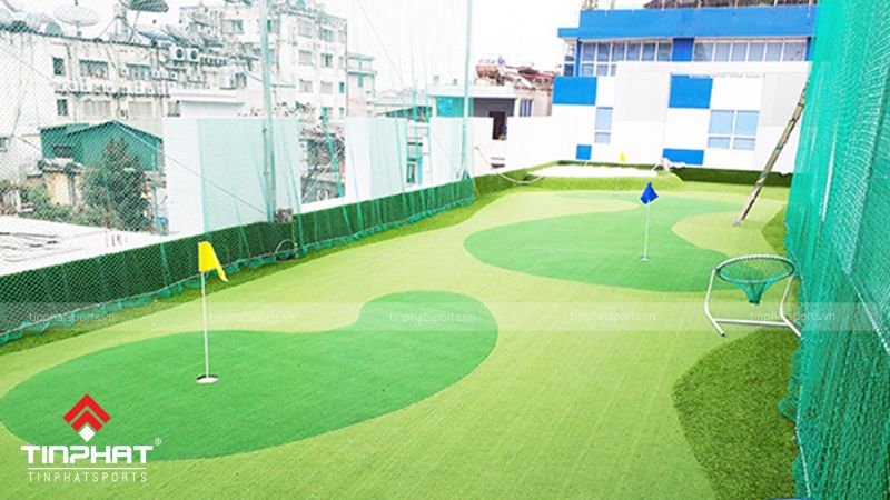 Yêu cầu về an toàn cũng được ưu tiên khi thi công sân tập golf sân thượng