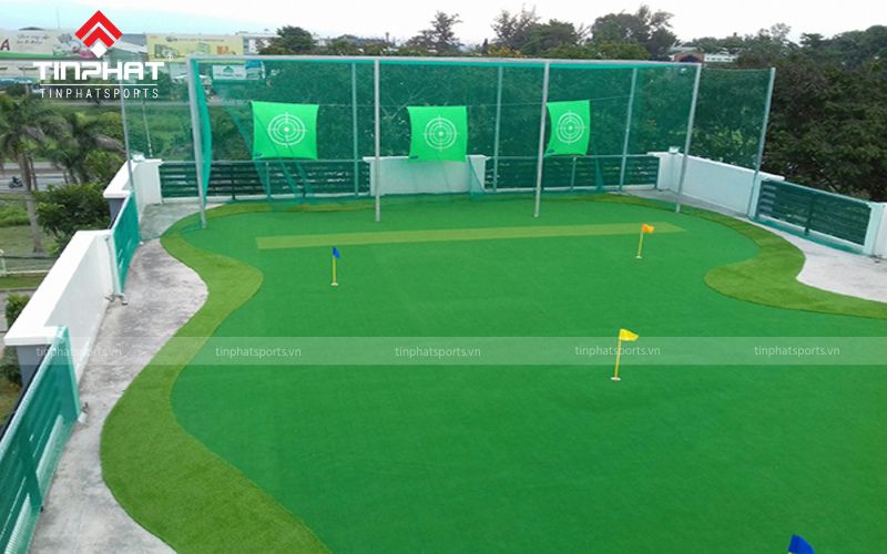 Sân tập golf đa năng kết hợp giữa tập putting và swing trên sân thượng