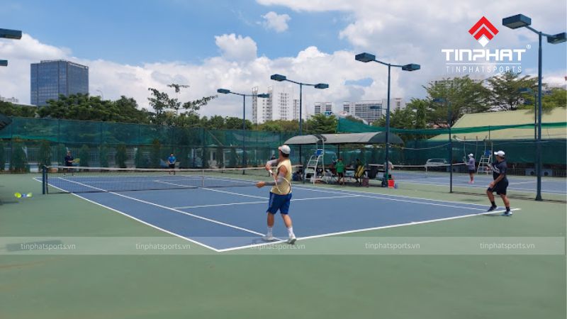 Sân Tennis Đổng Chi là địa điểm lý tưởng cho những người yêu thích bộ môn quý tộc này