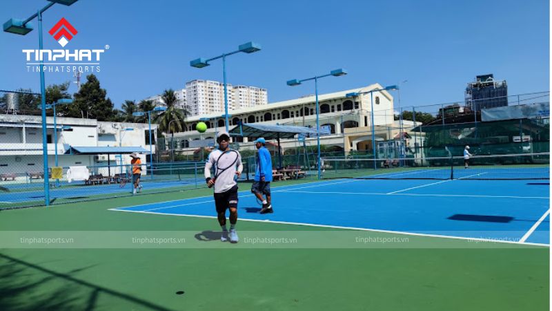 Sân Tennis TDTT Công An TP.HCM sở hữu hệ thống 4 sân đấu tiêu chuẩn