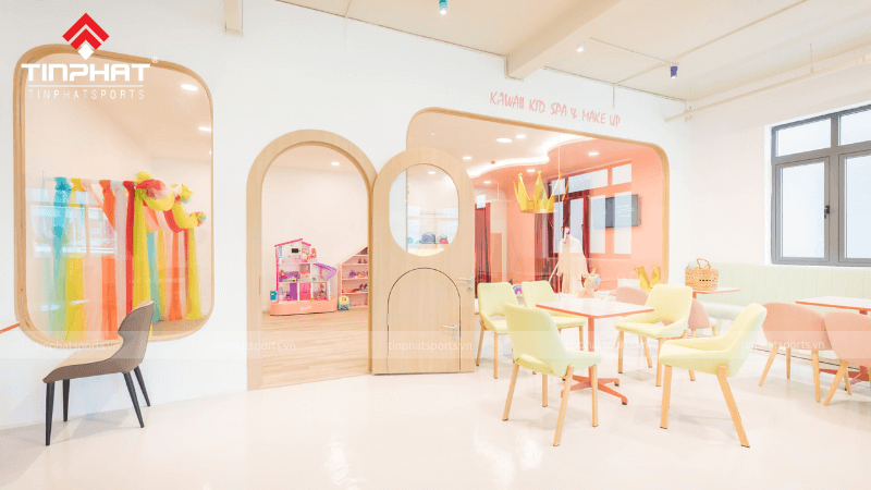 Kawaii Family & Kids Cafe