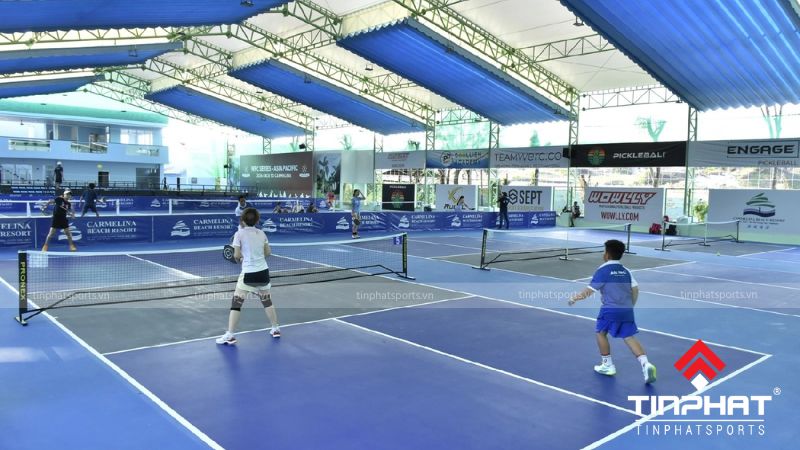 Khu resort tự hào sở hữu hệ thống hai sân pickleball đạt chuẩn quốc tế, được trang bị hệ thống chiếu sáng hiện đại