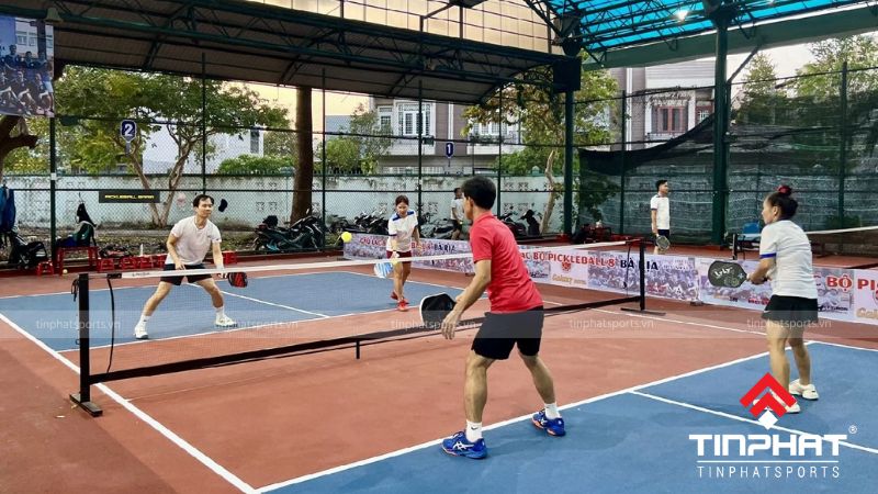 Nhà Thi đấu hiện có 4 sân Pickleball đạt chuẩn, đáp ứng tối đa nhu cầu tập luyện và thi đấu của người chơi