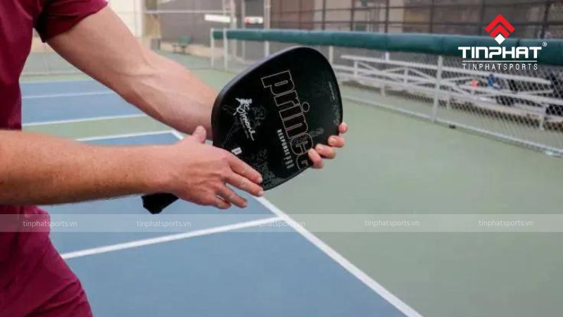 Cách cầm vợt Pickleball kiểu Eastern Grip