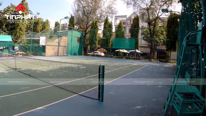 Sân Tennis Hoàng Long - Gò vấp cung cấp nhiều tiện ích và dịch vụ tiện lợi