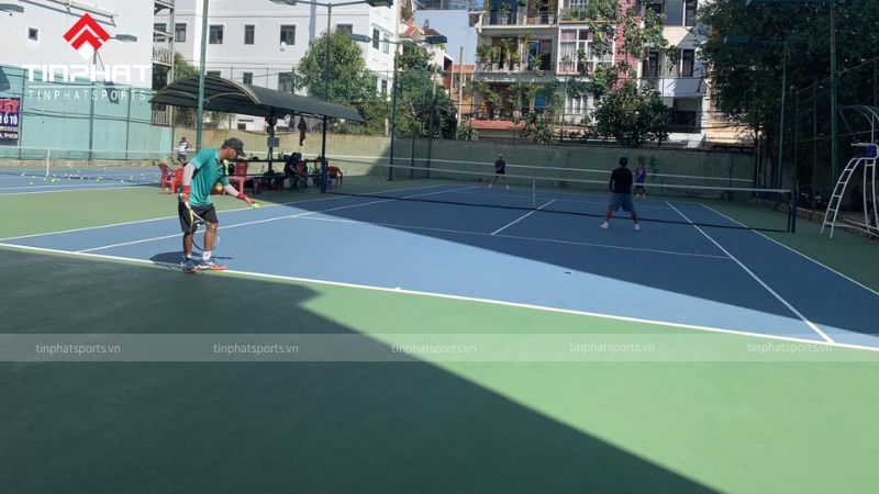 Một số hình ảnh về sân tennis Hoàng Long - Gò Vấp