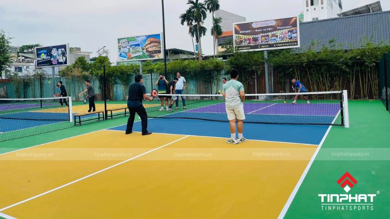 Sân Pickleball Gò Vấp Nhà Mình không chỉ là nơi tập luyện thể thao mà còn là địa điểm giải trí thú vị cho gia đình