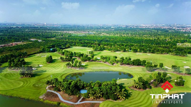 Sân Golf Sông Bé - Bình Dương nằm gần TP. Hồ Chí Minh, dễ dàng di chuyển bằng xe hơi hoặc xe khách