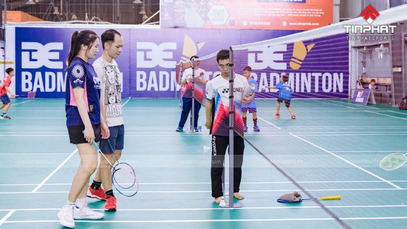 Với 18 sân và thiết kế hiện đại, Be Badminton là điểm đến lý tưởng cho mọi tay cầu lông