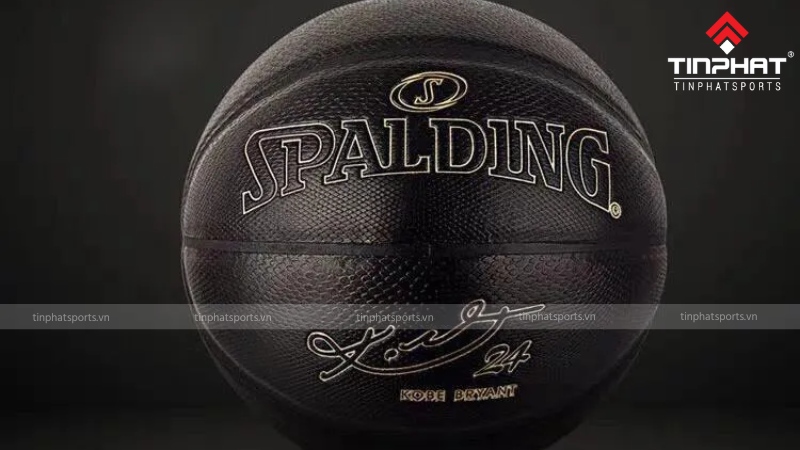 Quả Bóng Rổ SPALDING Black Mamba Kobe