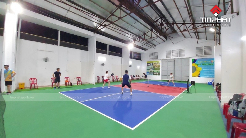 Sân Pickleball Phú Nhuận giúp bạn thỏa sức chơi vào cả ban đêm