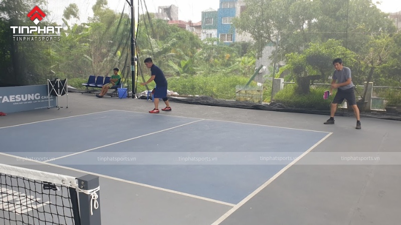 Pickleball Long Biên là một trong những địa điểm thể thao ngoài trời nổi bật tại Hà Nội