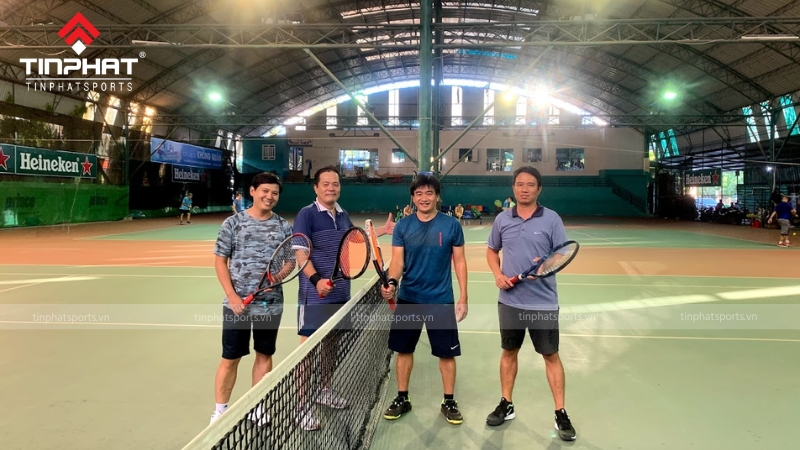 Sân Không Quân Nha Trang là điểm đến của nhiều tay vợt tennis