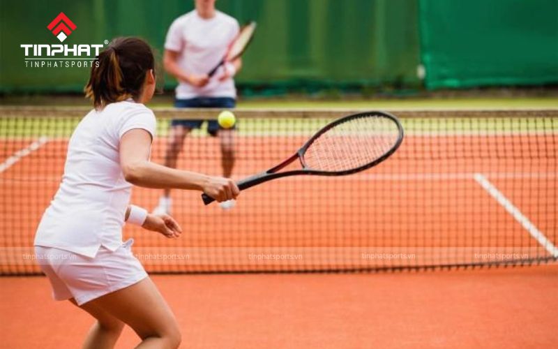 Vợt tennis cán số 2 phù hợp với nhiều người chơi