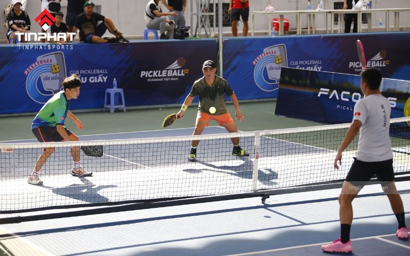 Lựa chọn vợt Pickleball dựa trên phong cách chơi