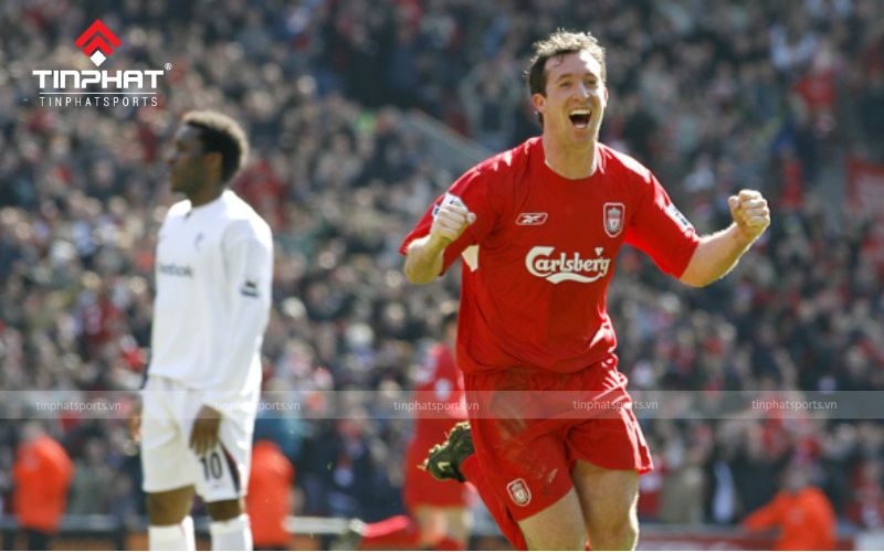 Robbie Fowler sở hữu 3 lần thực hiện thành công hattrick hoàn hảo