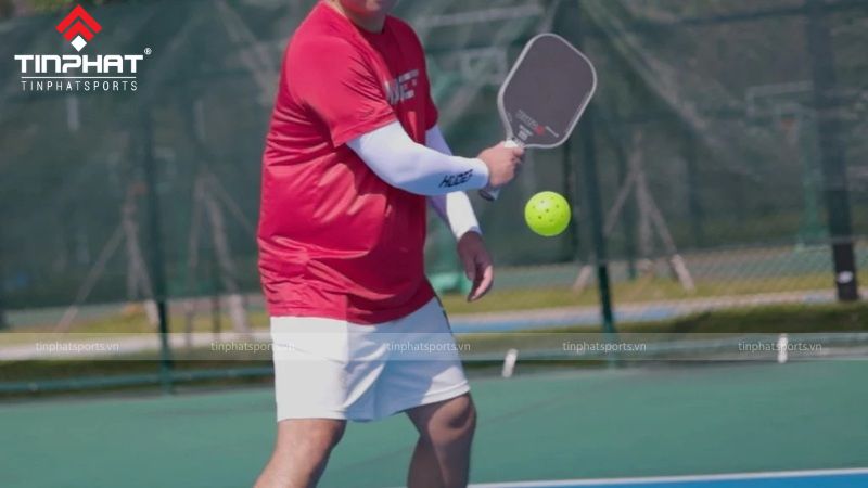 Để thành thạo kỹ thuật volley pickleball trái tay, ngoài việc nắm vững kỹ thuật cơ bản