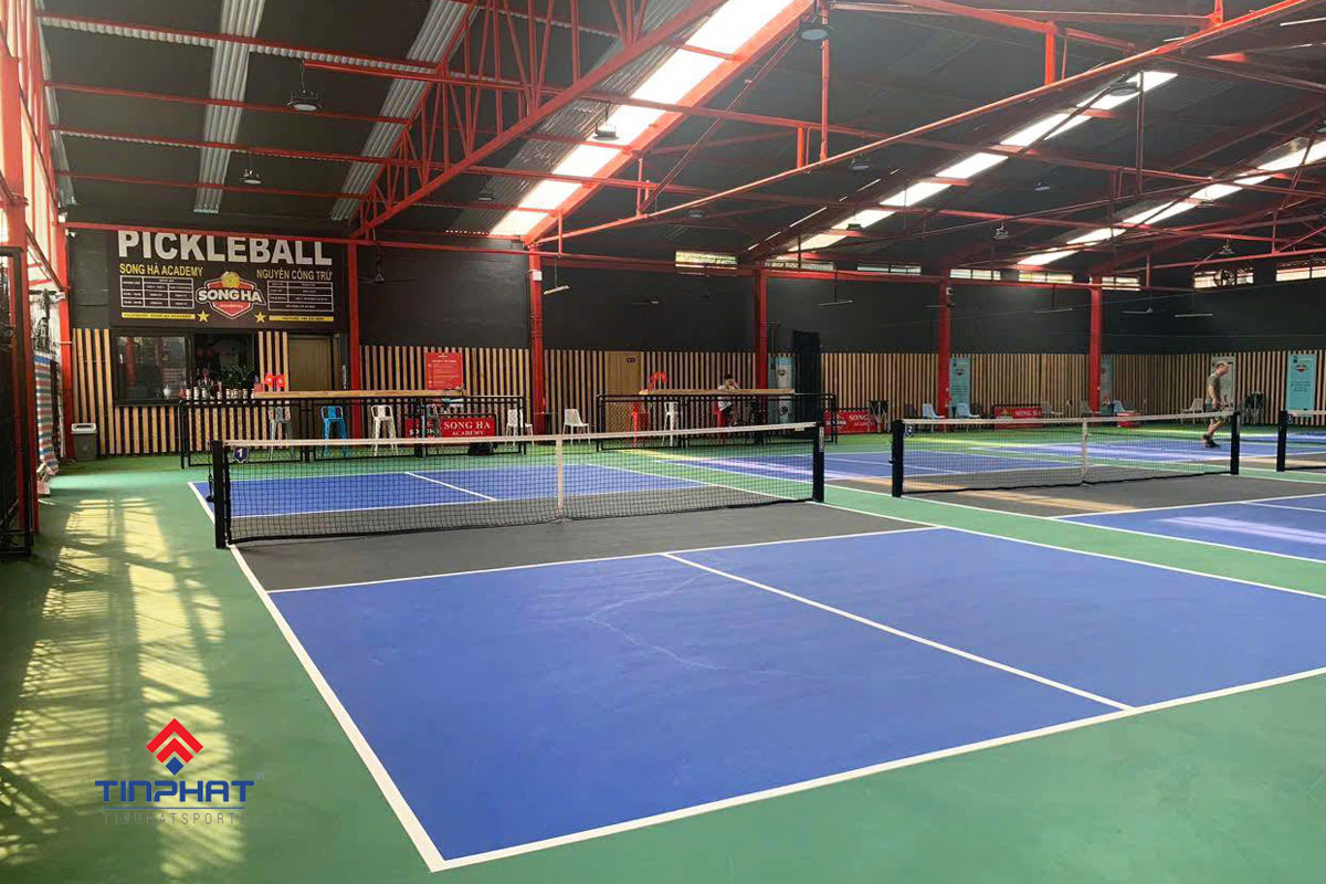 Chi phí làm sân pickleball có mái che