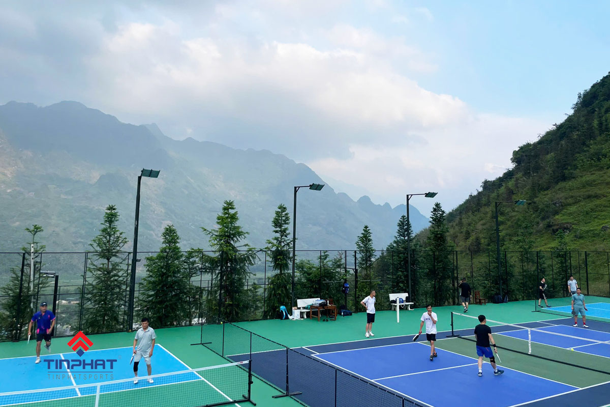 Màu sân pickleball ngoài trời