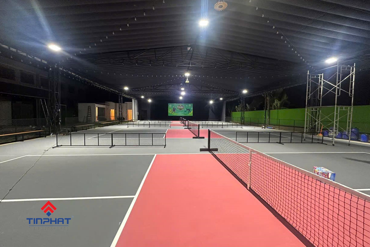 màu sân pickleball đỏ gạch