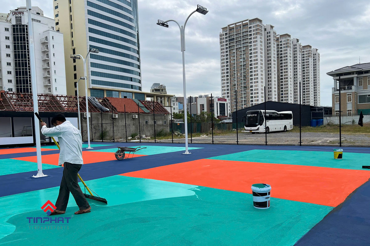Thi công sơn sân pickleball