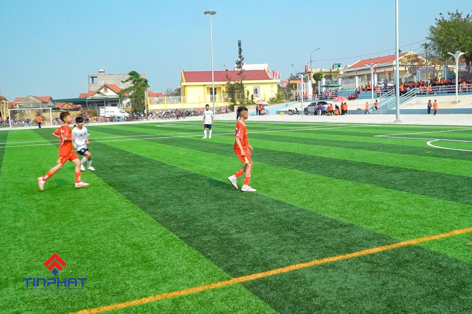 Chi phí làm sân cỏ nhân tạo 5 người