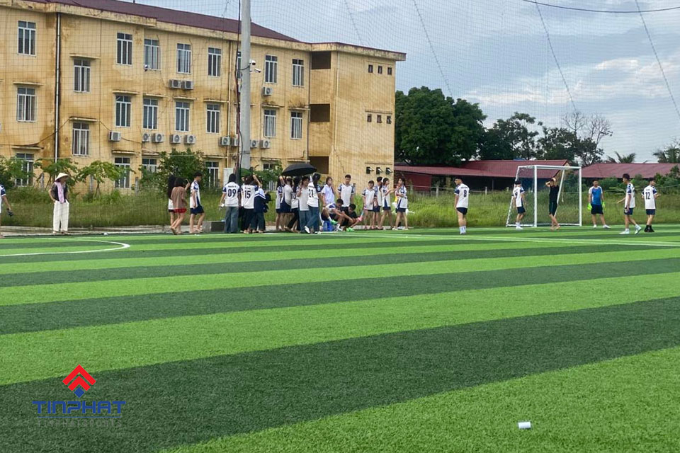 Chi phí làm sân cỏ nhân tạo 5 người