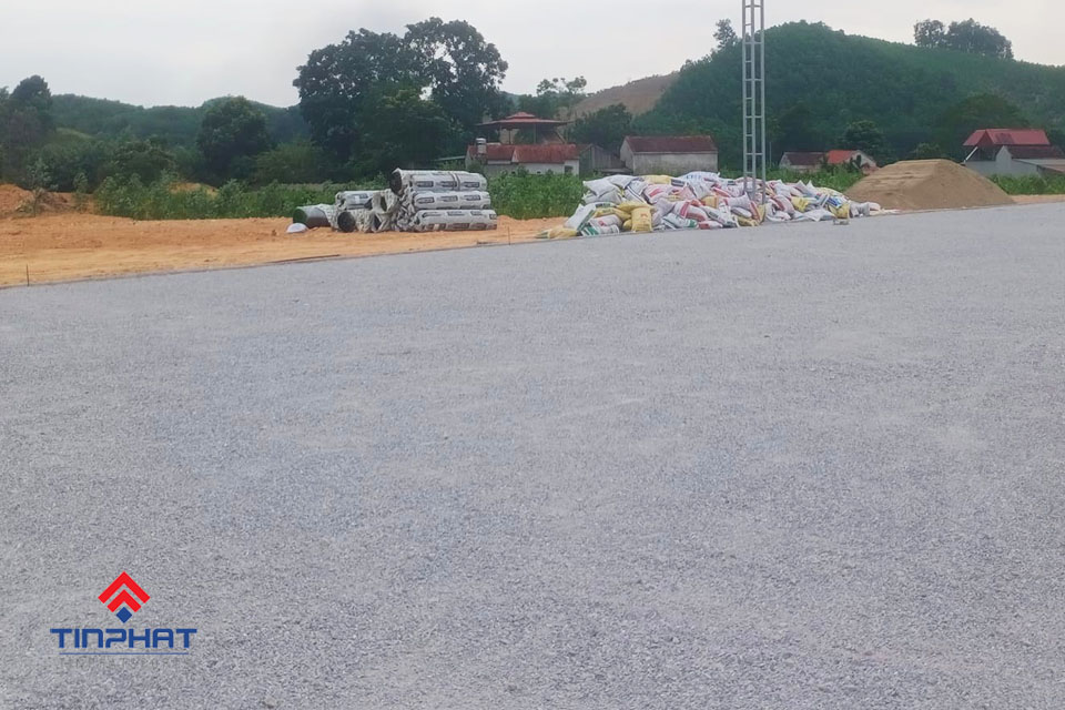 Thi công sân cỏ nhân tạo